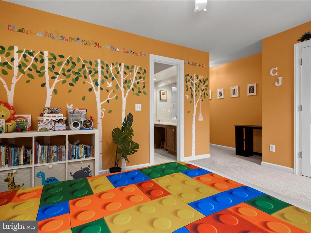 WELLINGTON/CLOVERHILL - Residential