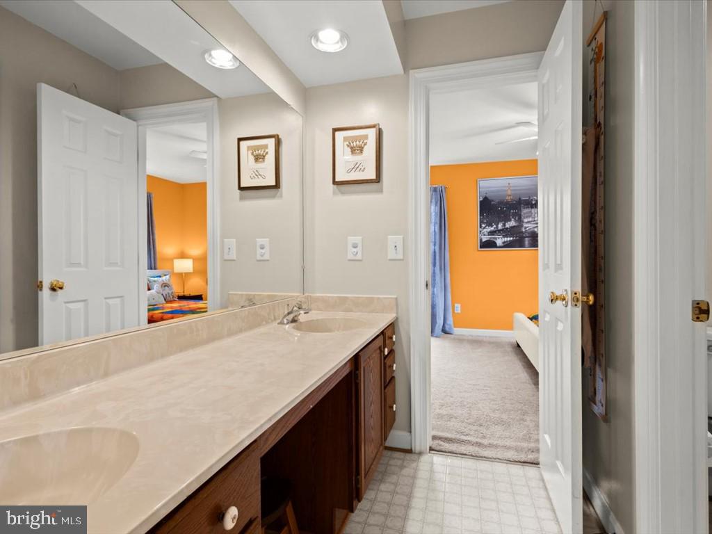 WELLINGTON/CLOVERHILL - Residential