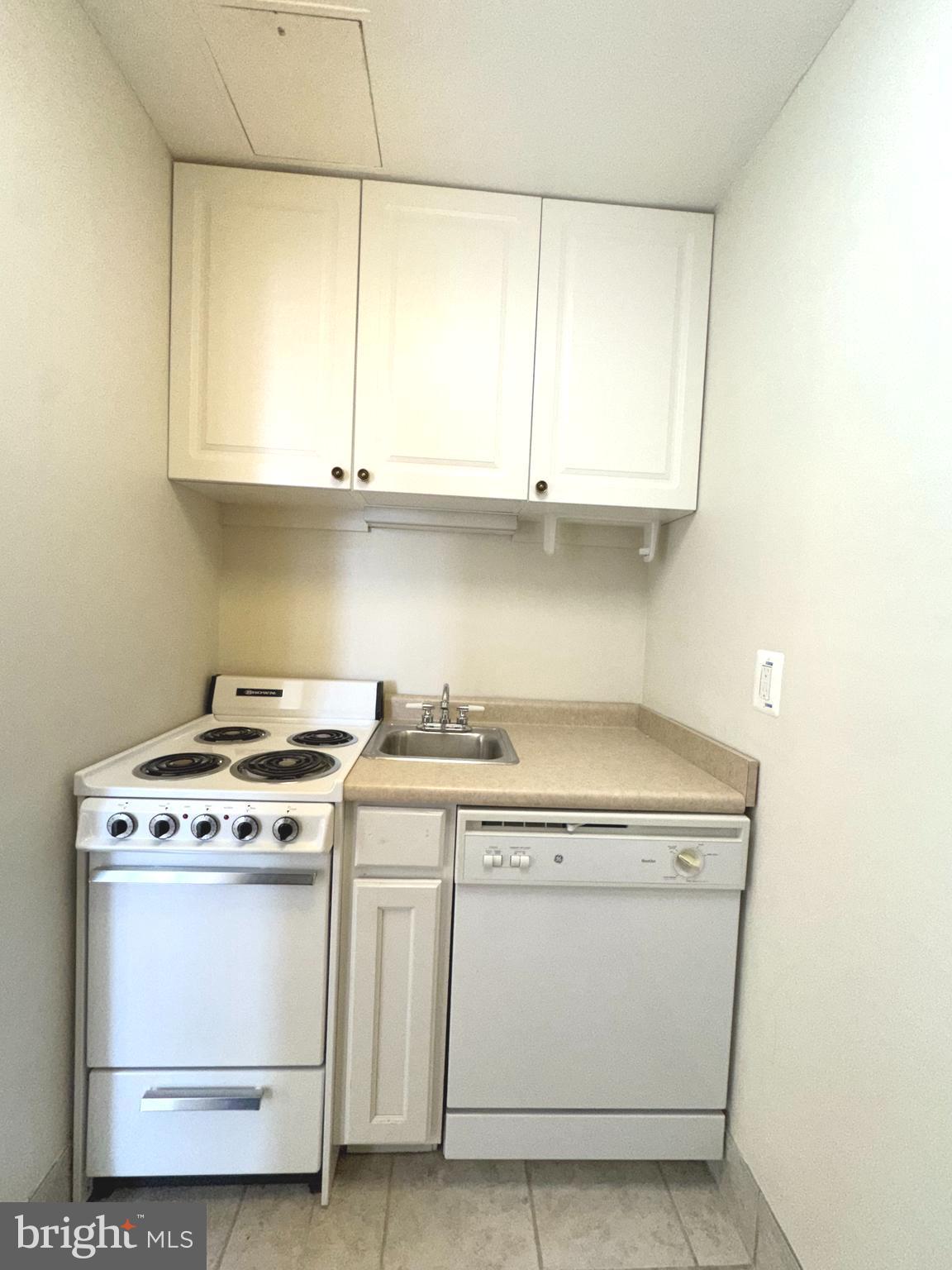 PENTHOUSE CONDOMINIUMS - Residential