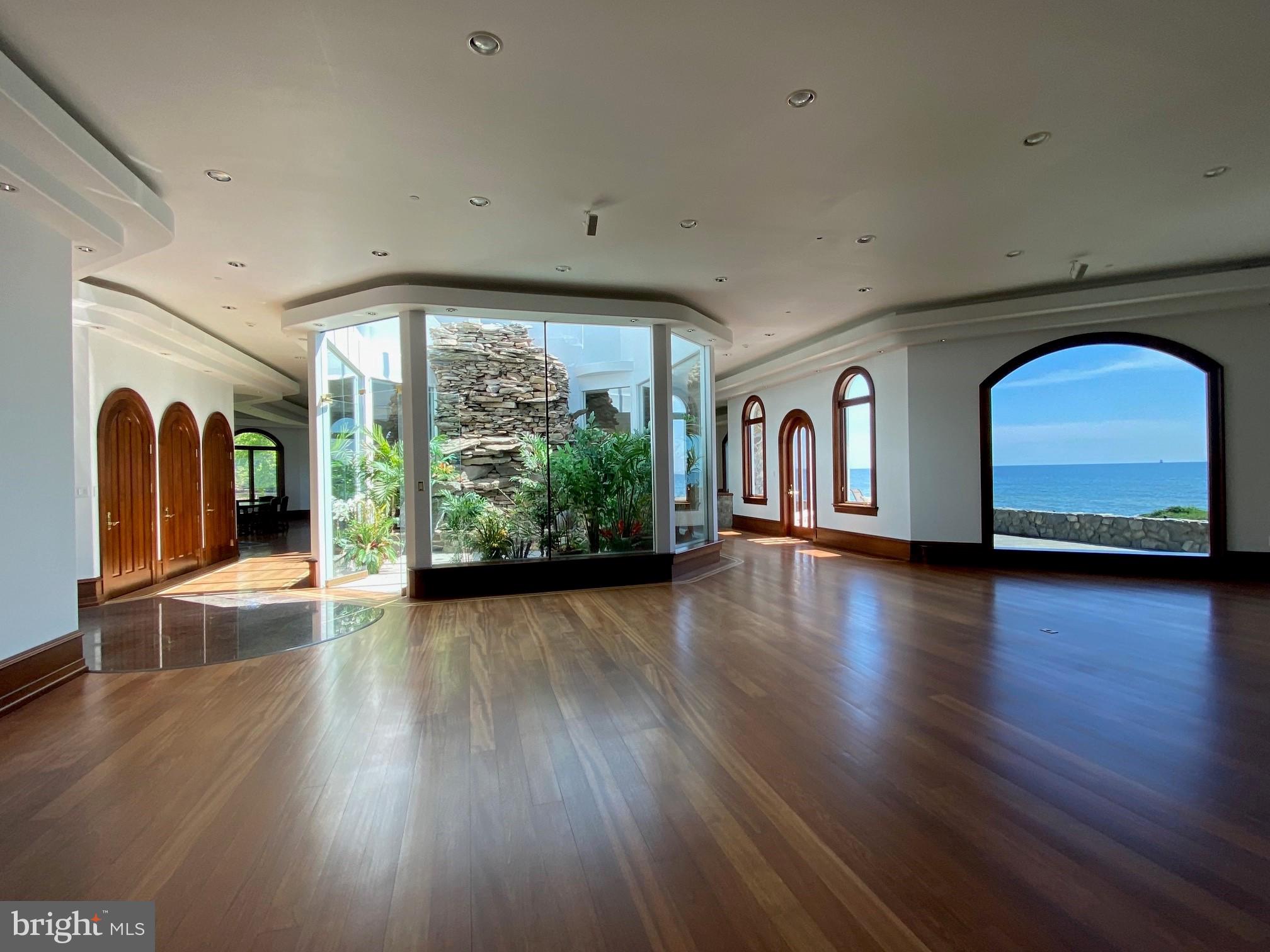 ST JEROMES SHORES - Residential