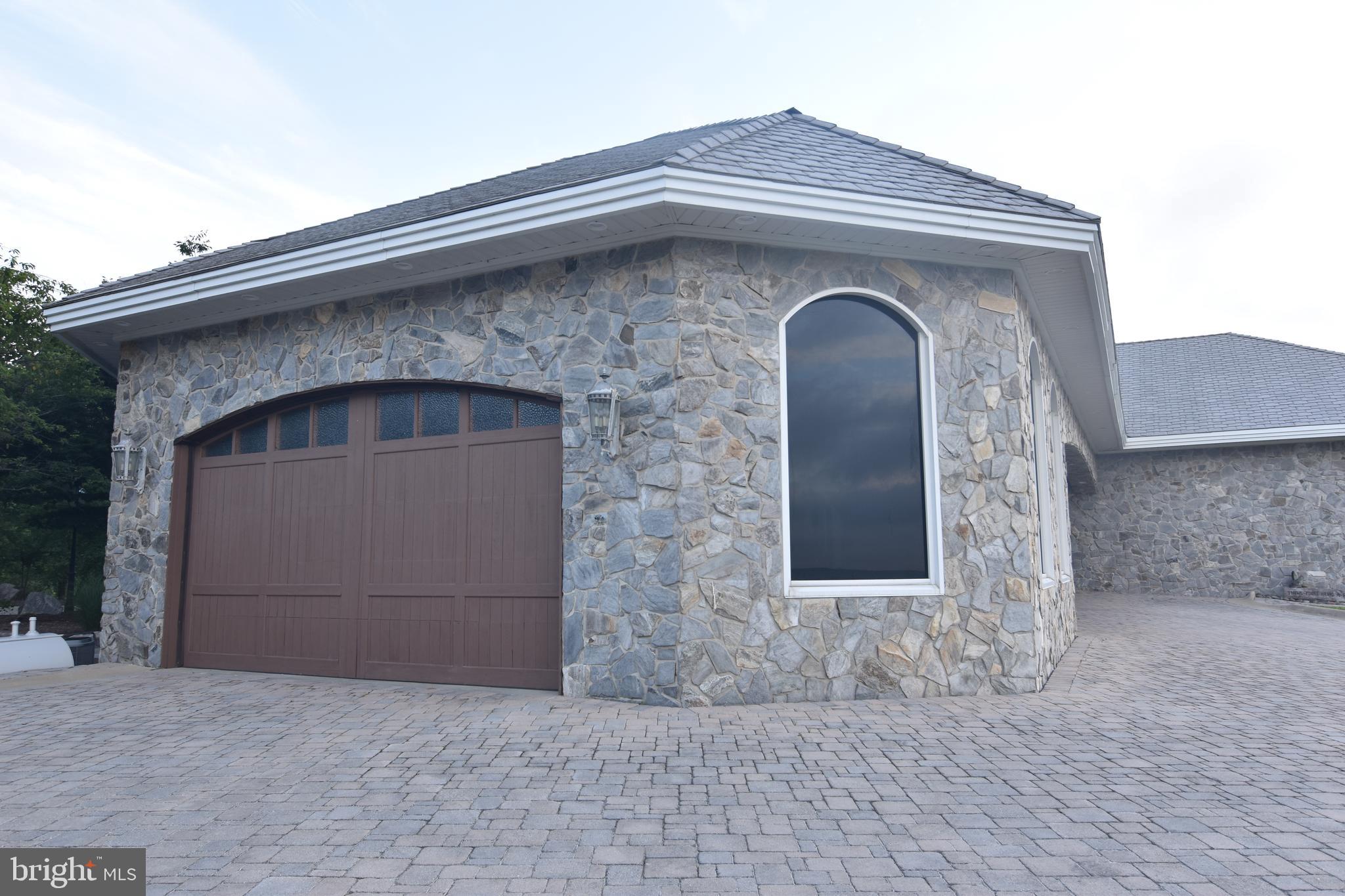 ST JEROMES SHORES - Residential