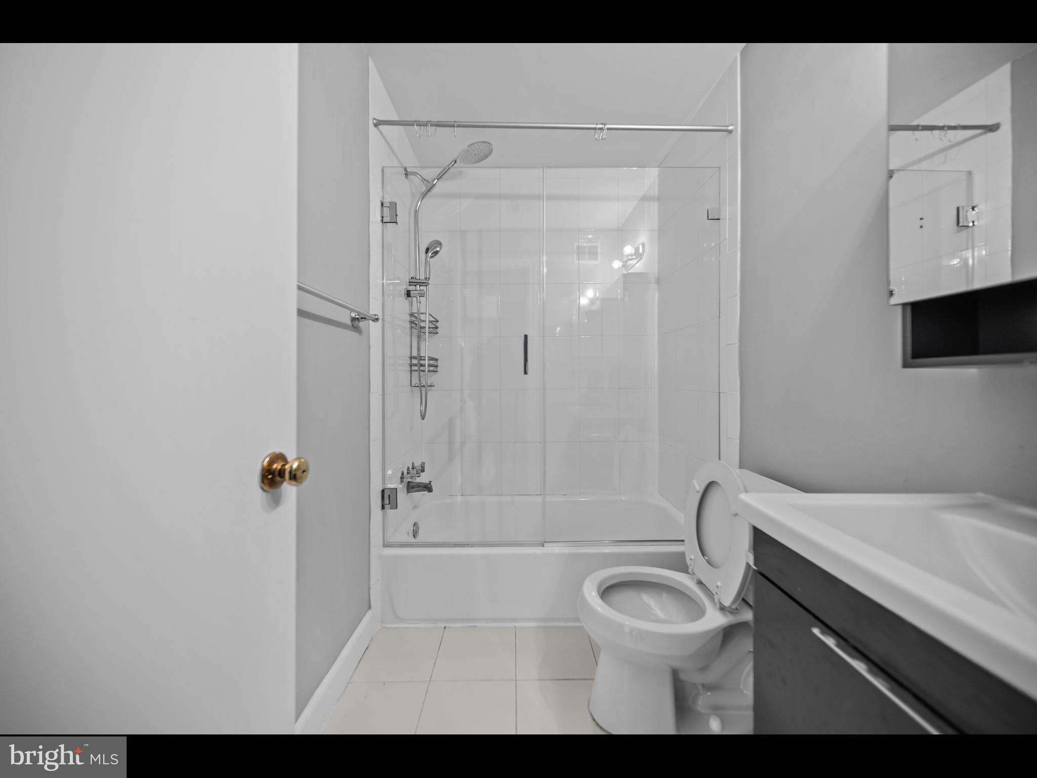 STONELEIGH - Residential Lease