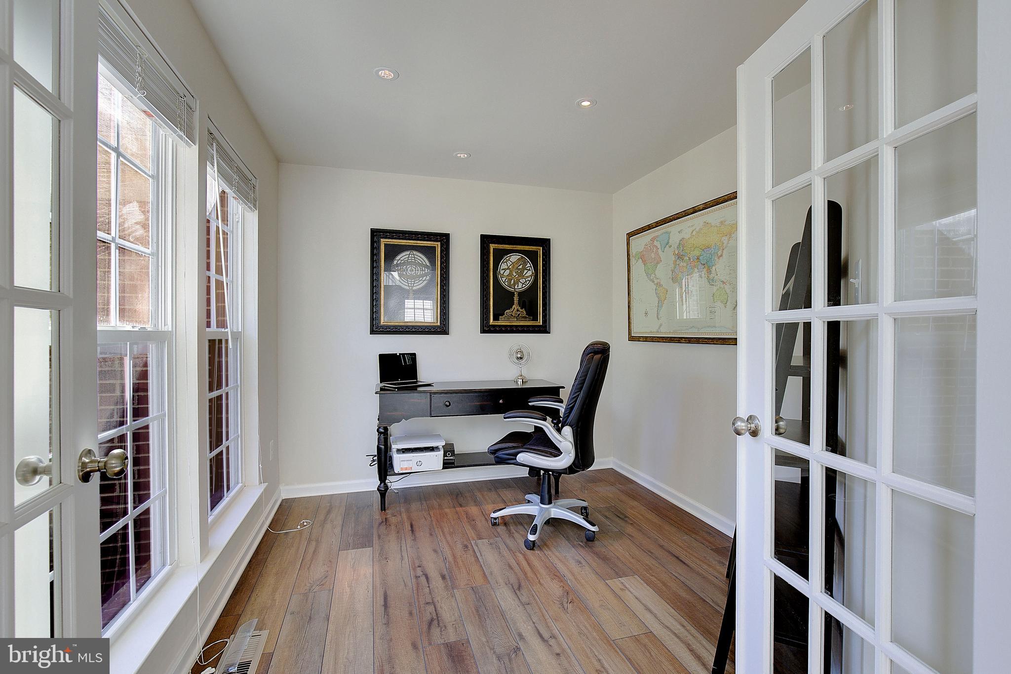 MARLBORO RIDING-PLAT 1> - Residential