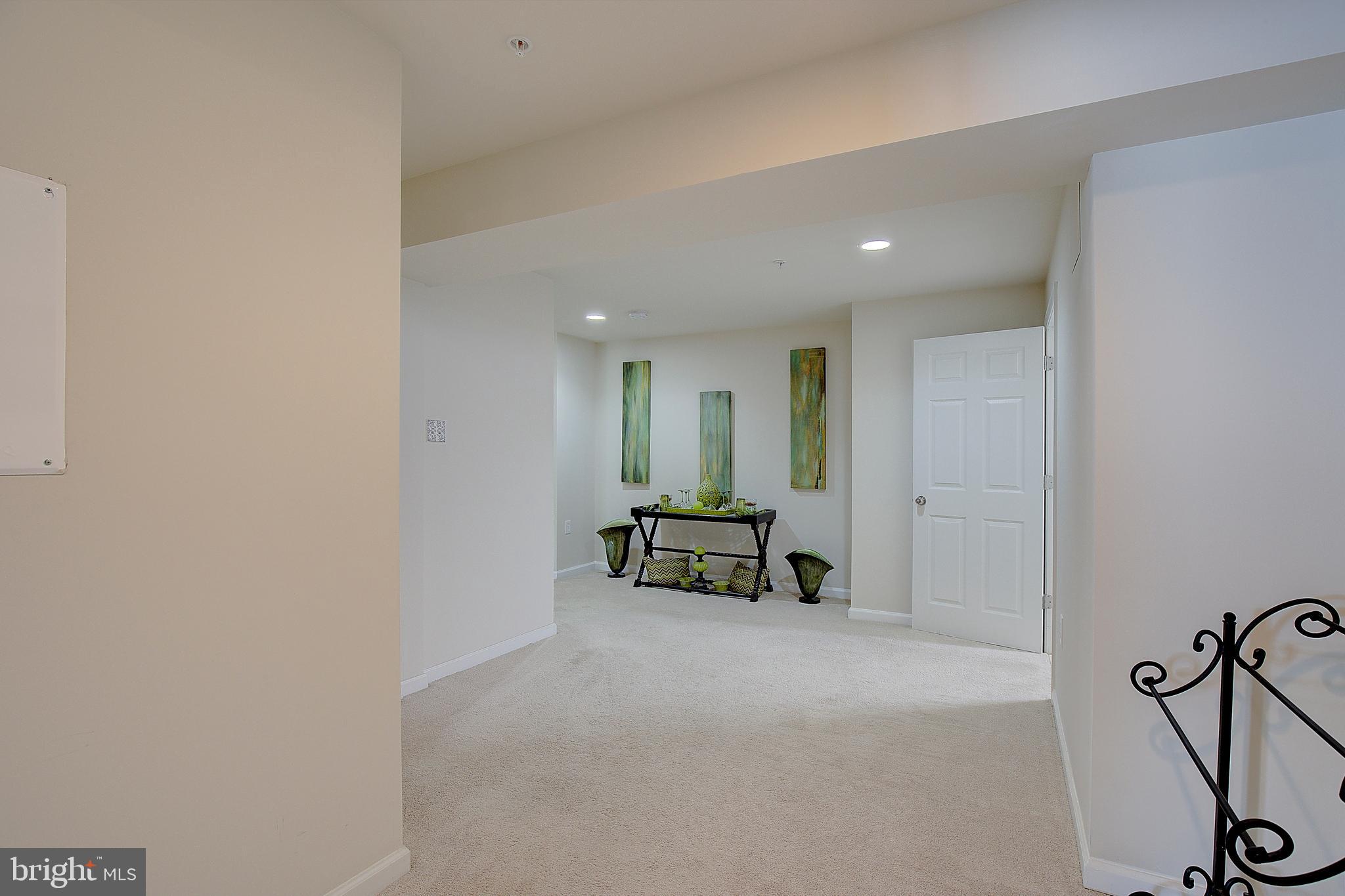 MARLBORO RIDING-PLAT 1> - Residential