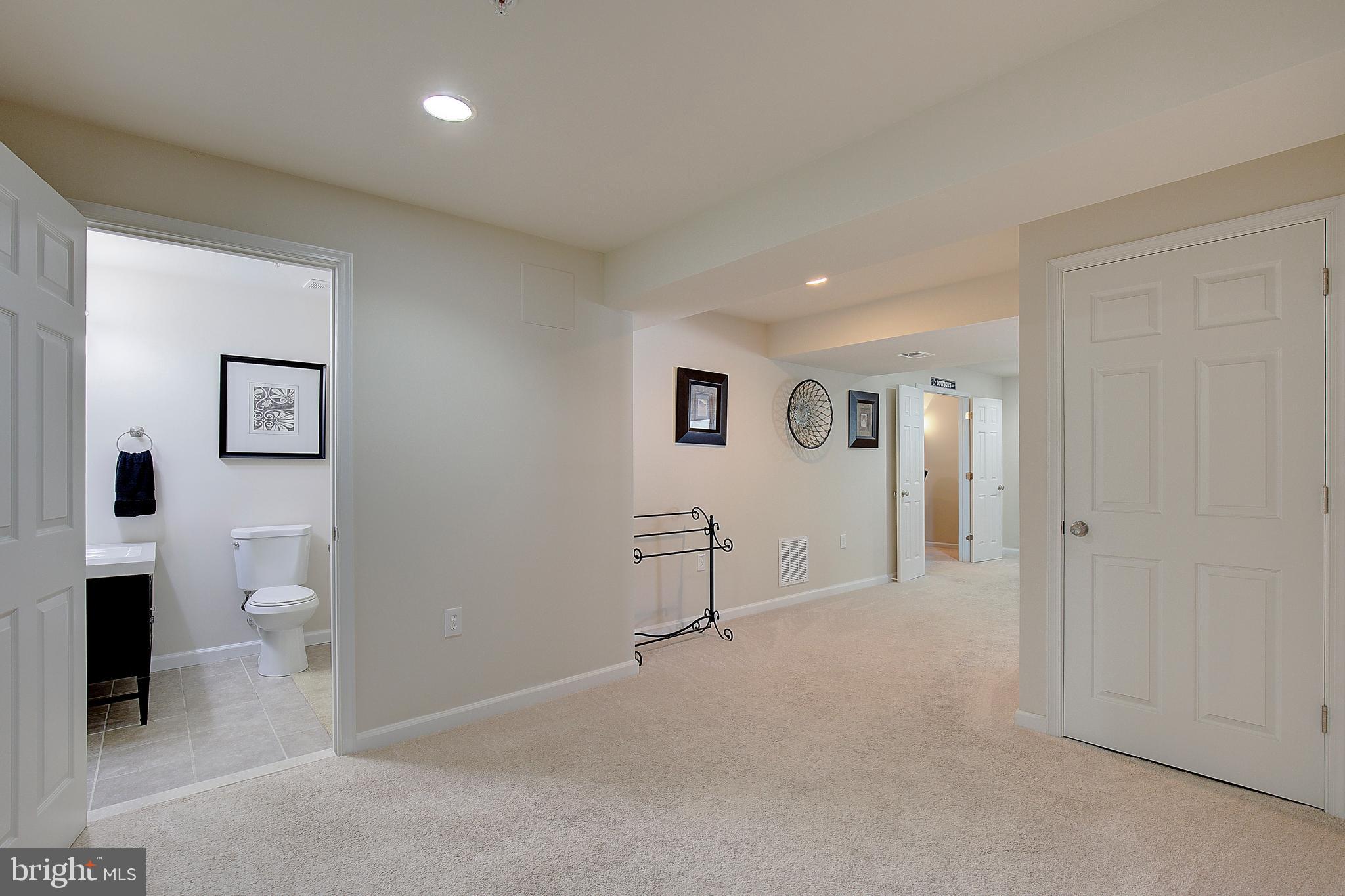 MARLBORO RIDING-PLAT 1> - Residential