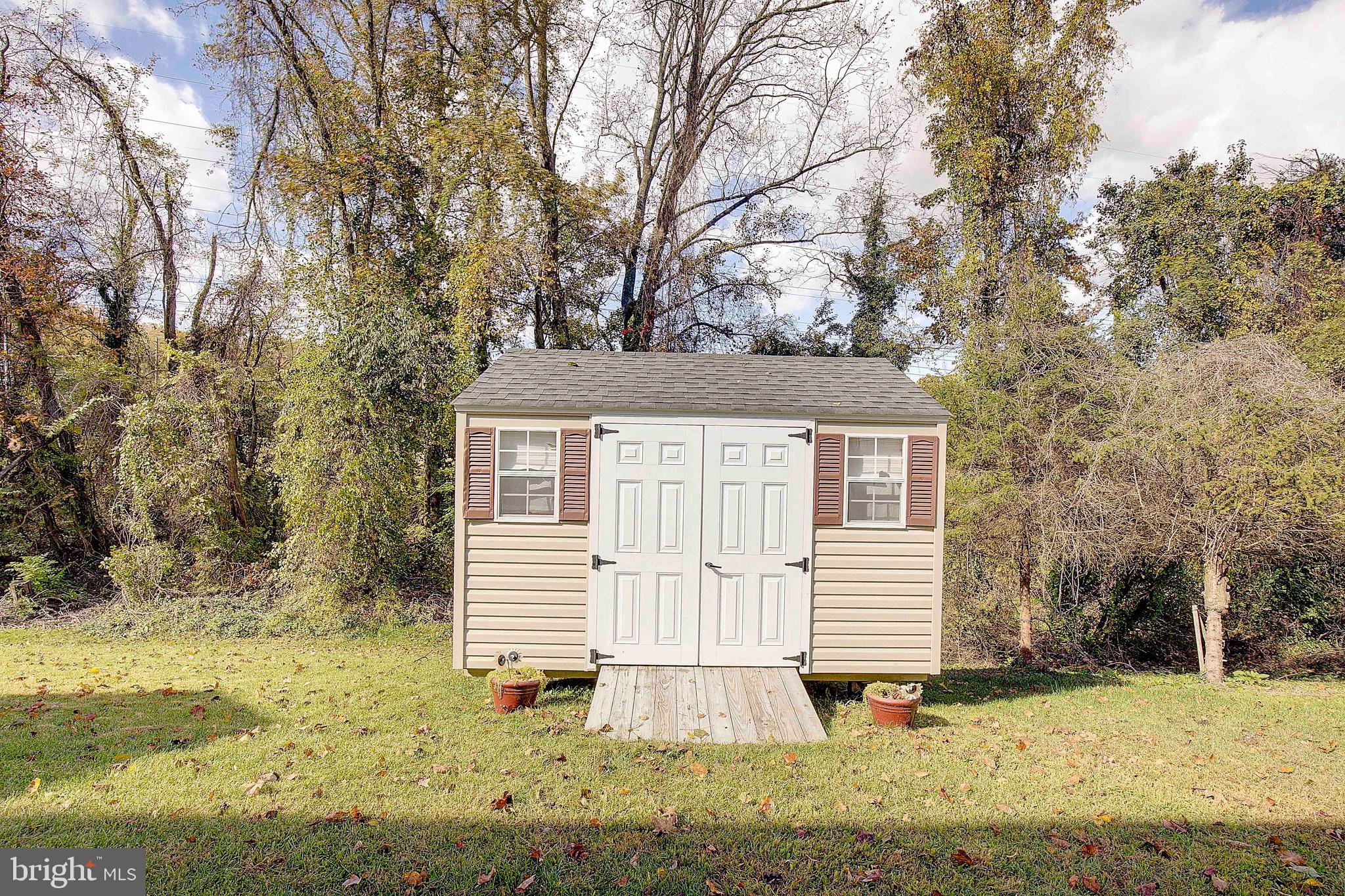 MARLBORO RIDING-PLAT 1> - Residential