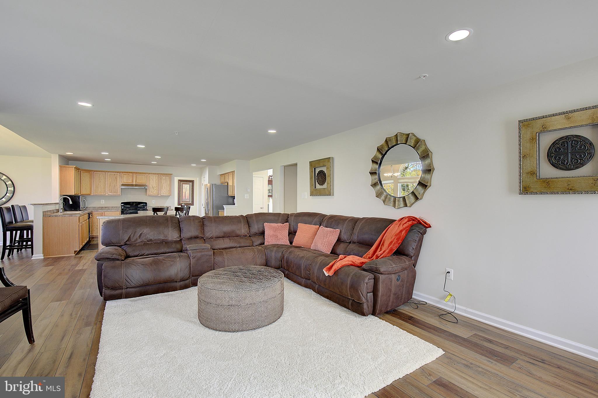 MARLBORO RIDING-PLAT 1> - Residential