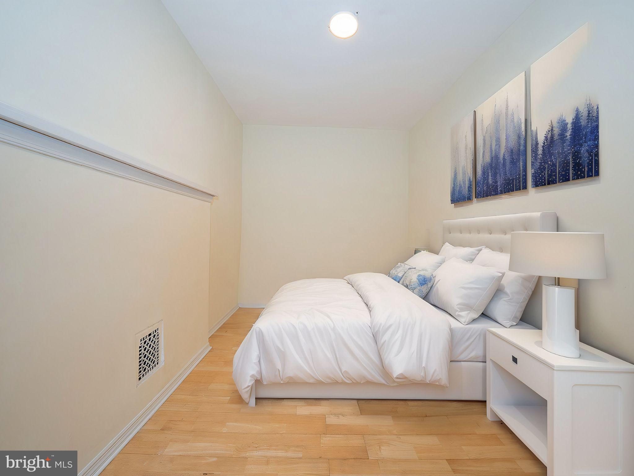 PORT RICHMOND - Residential