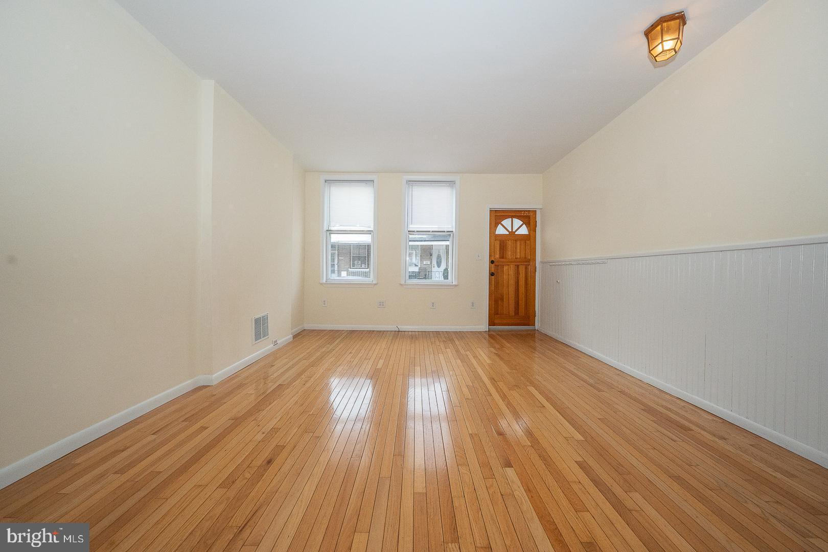 PORT RICHMOND - Residential