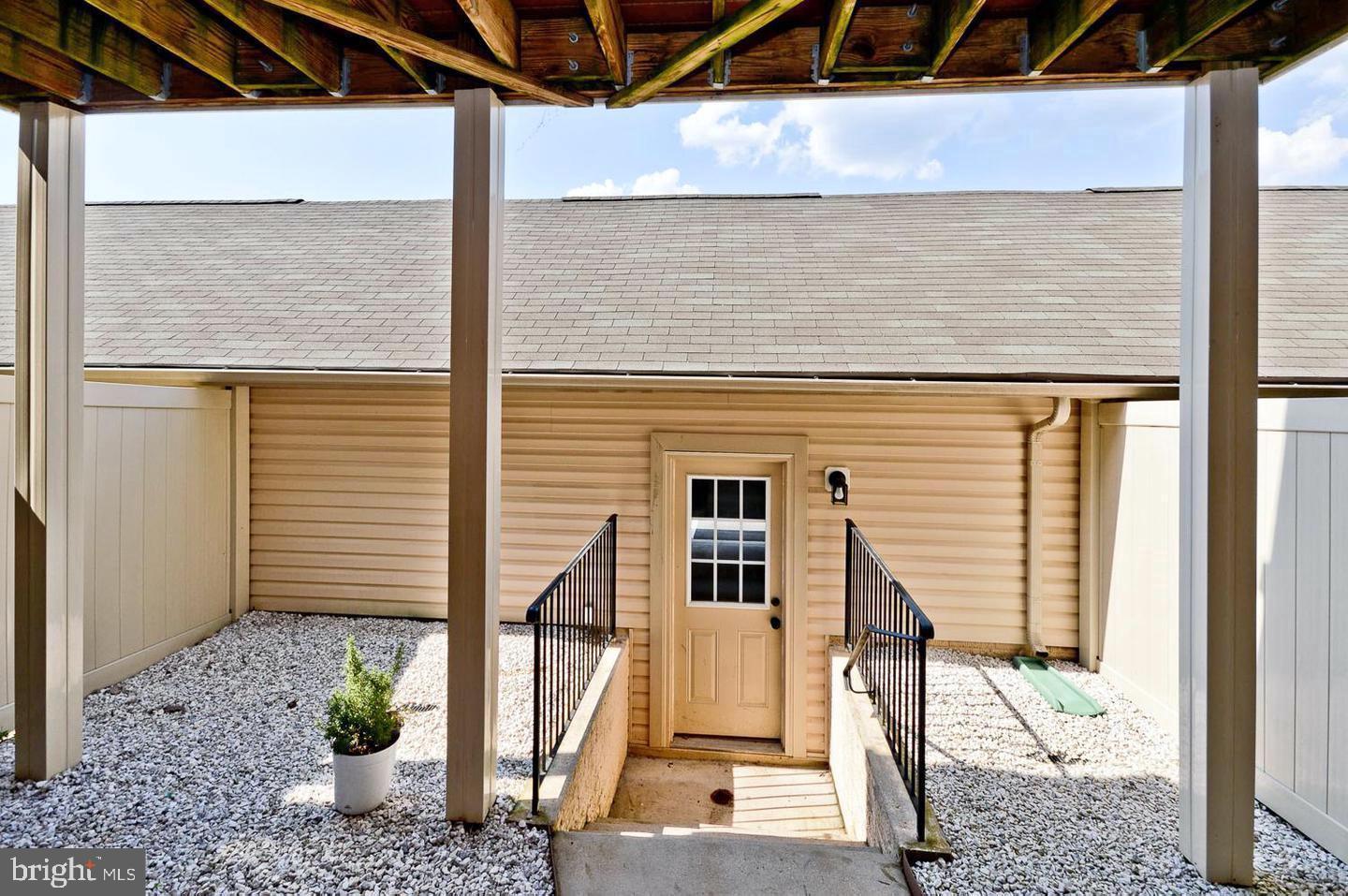 FIELDSIDE AT ST CHARLES - Residential Lease