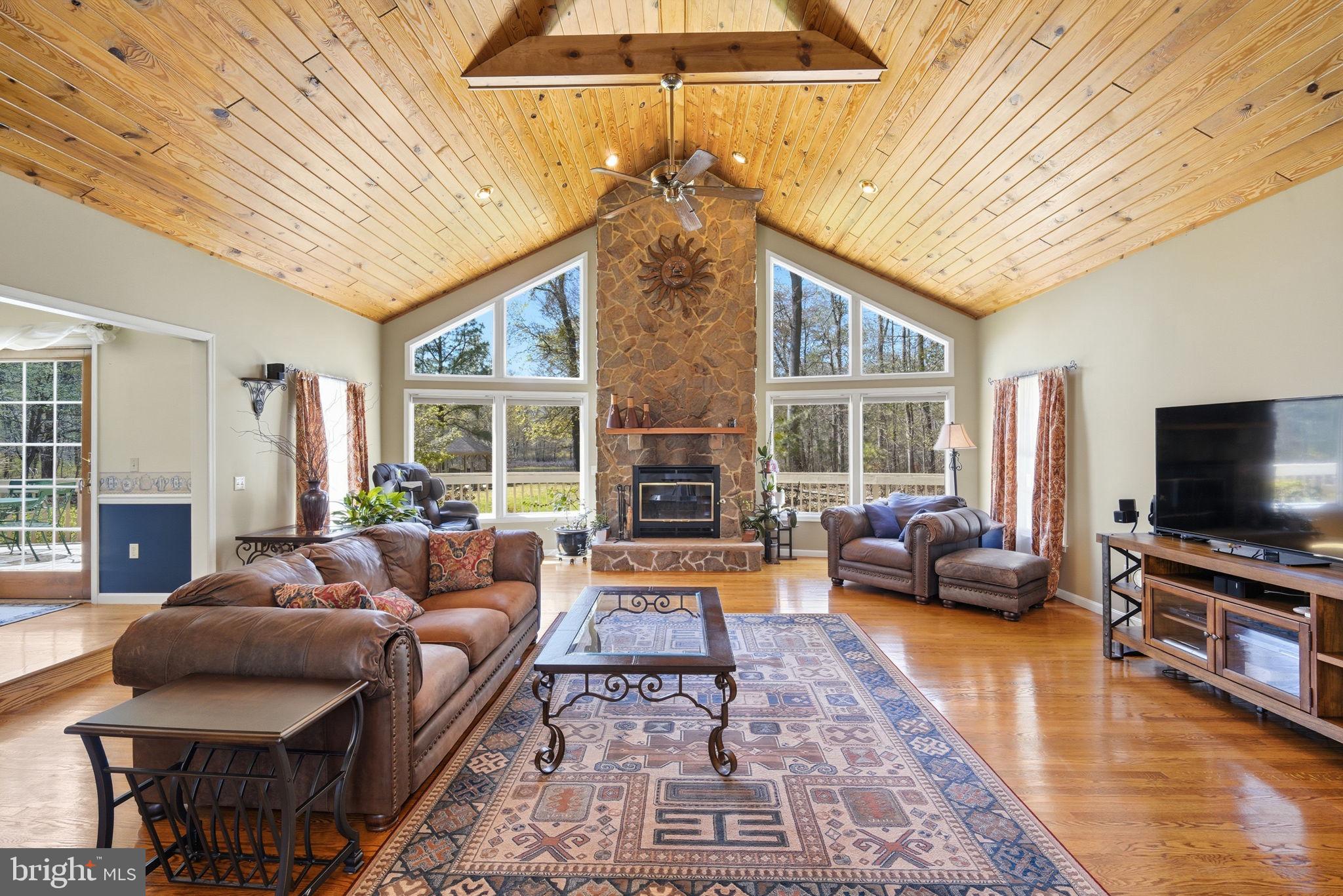 CENTREVILLE - Residential