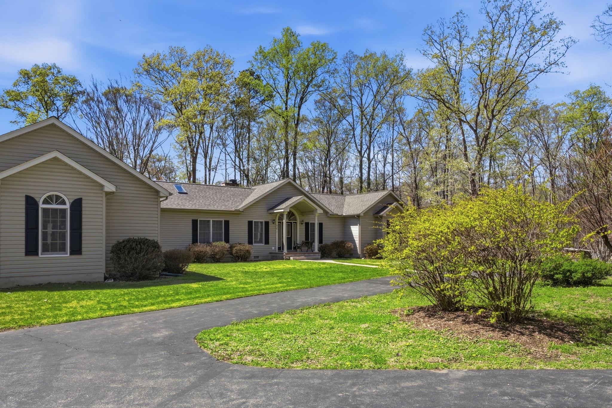 CENTREVILLE - Residential