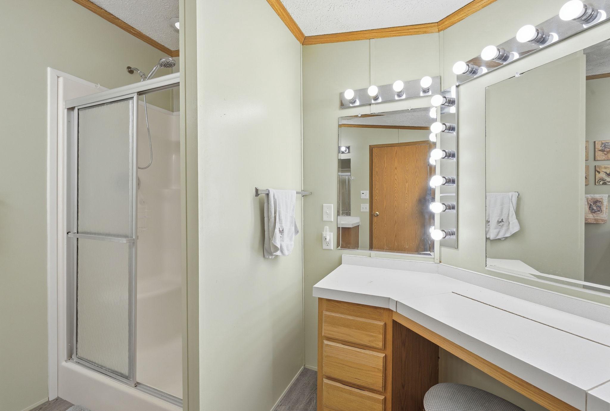 CENTREVILLE - Residential