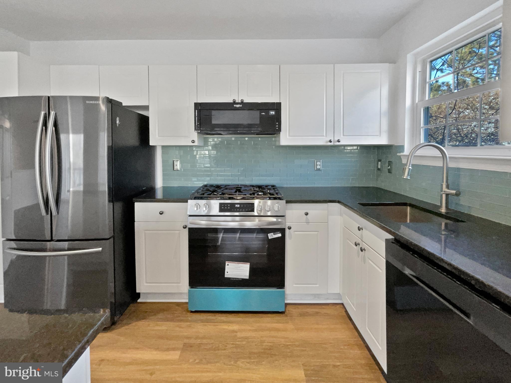 FAIR LAKES - Residential