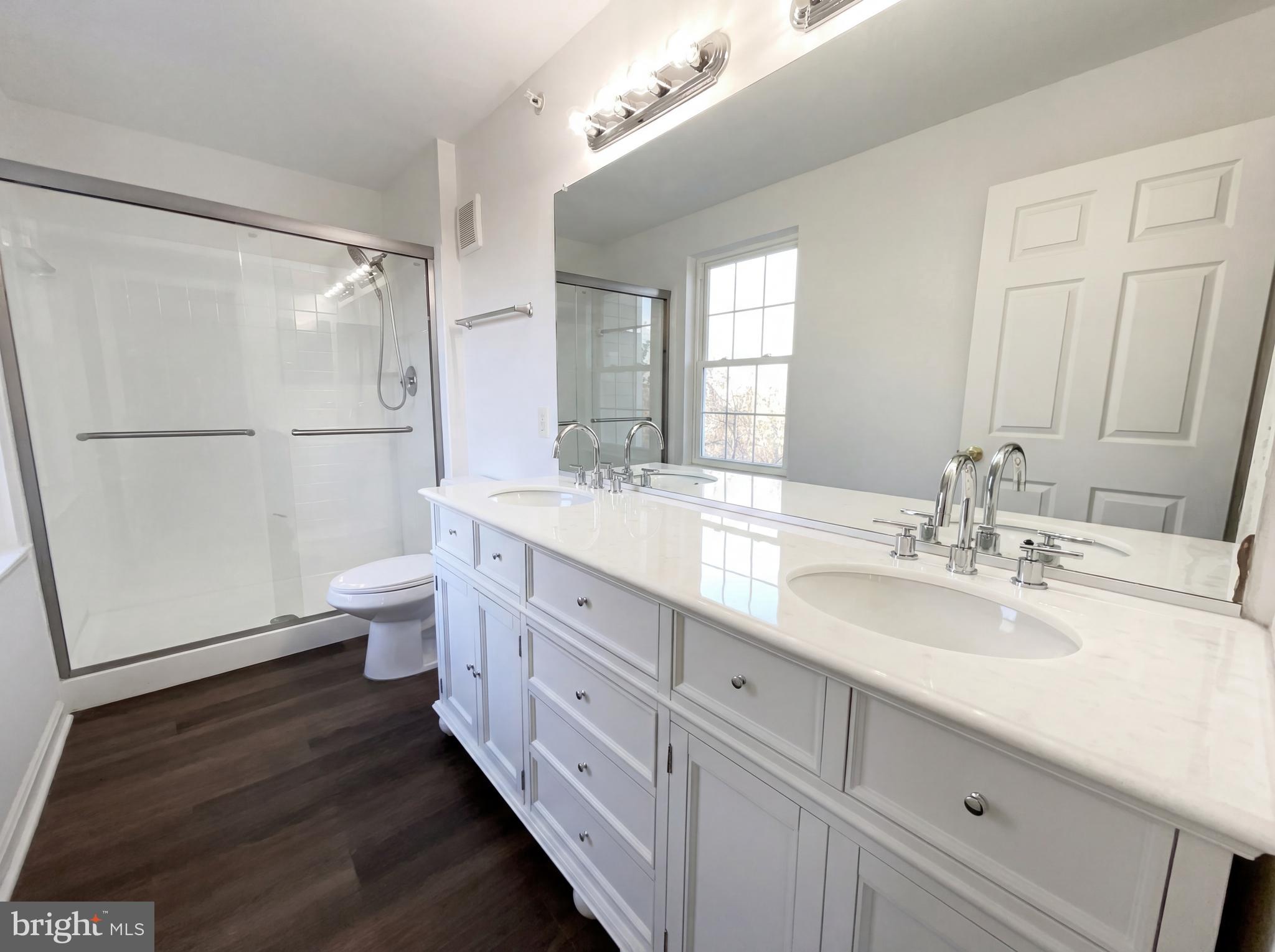 FAIR LAKES - Residential