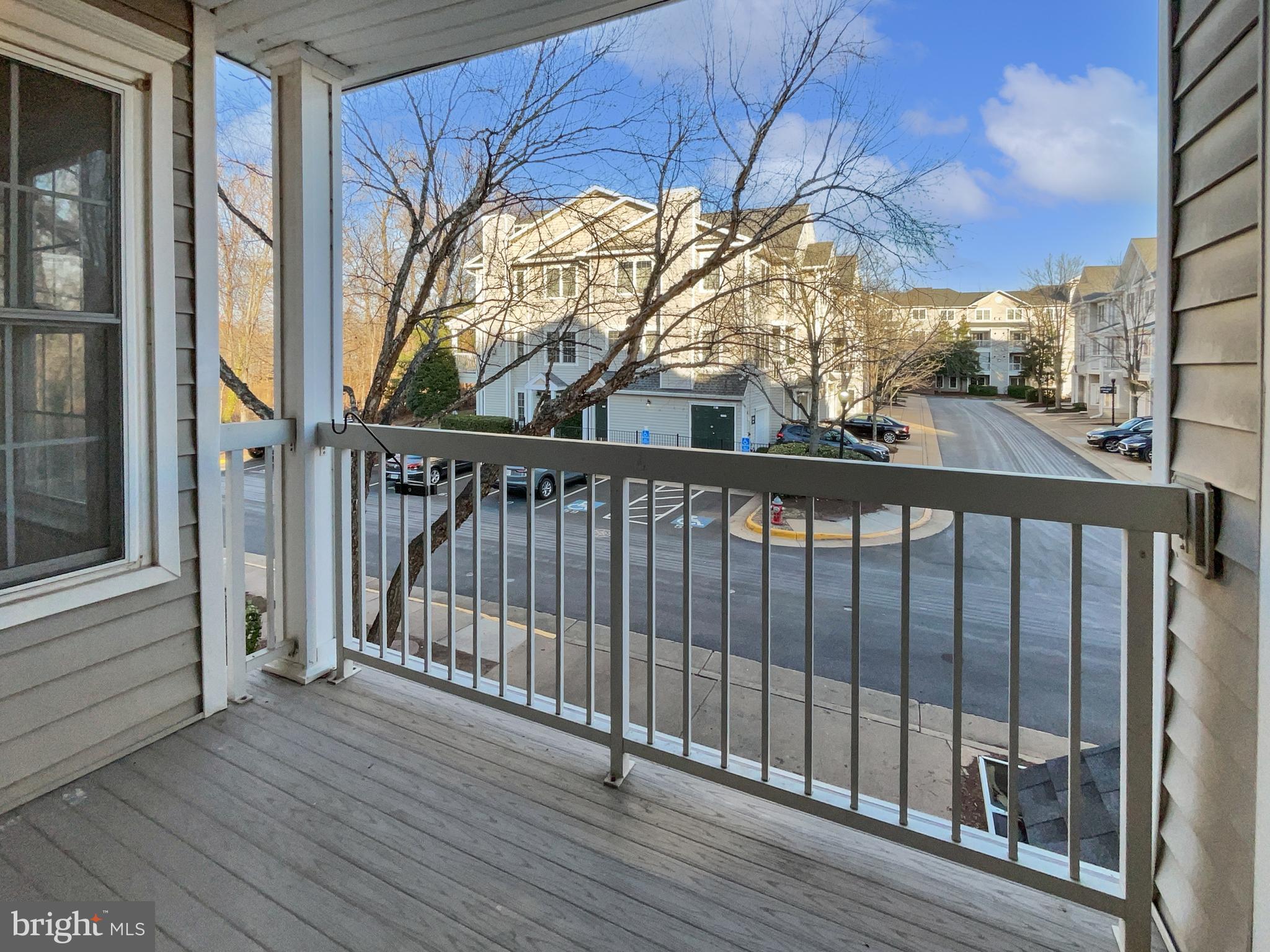 FAIR LAKES - Residential