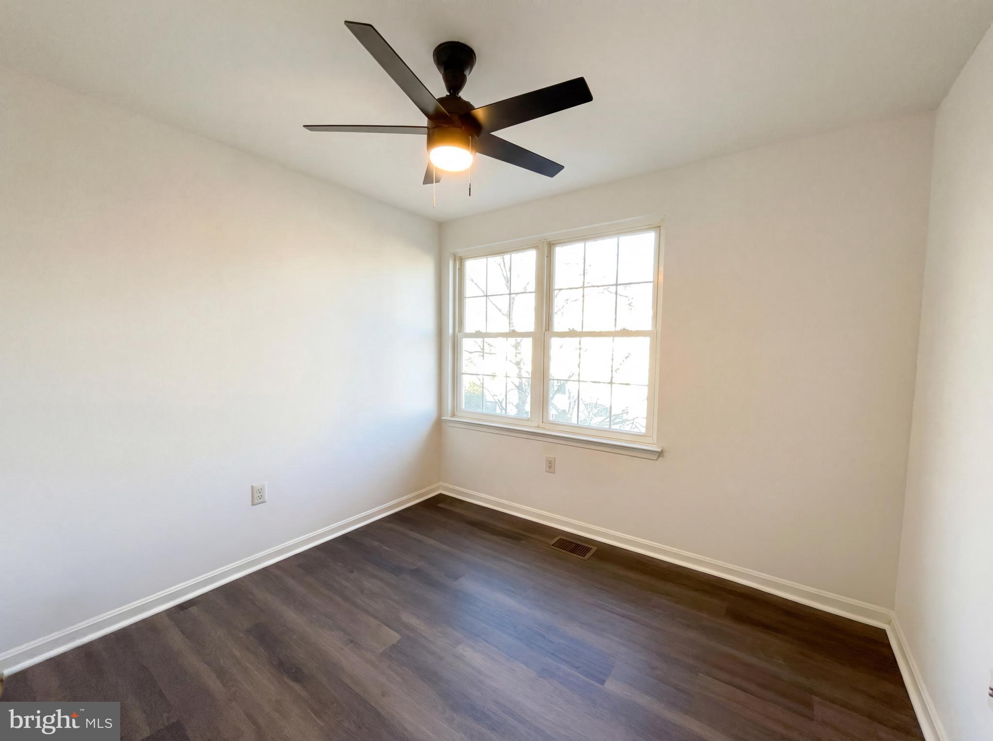 FAIR LAKES - Residential