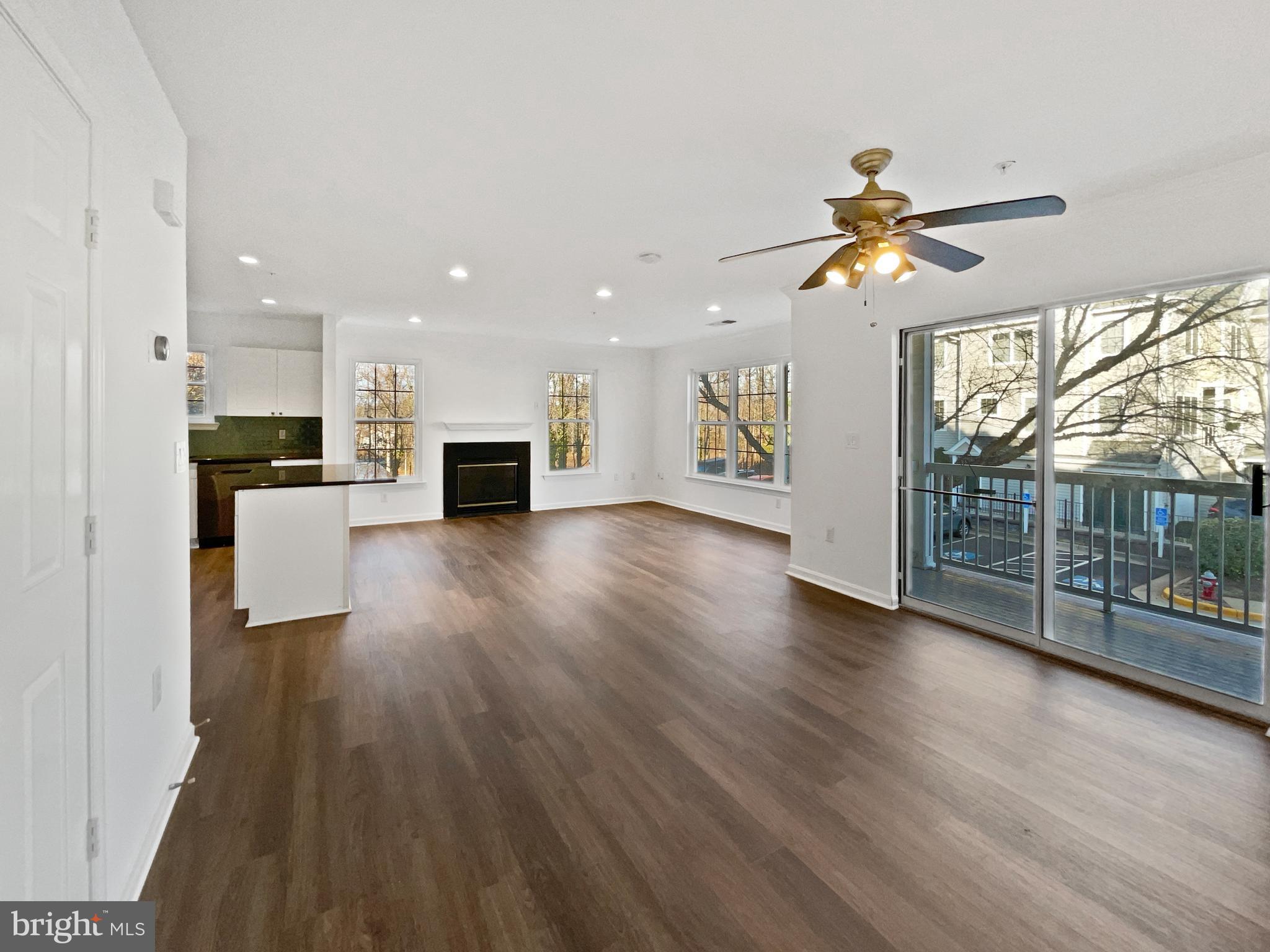 FAIR LAKES - Residential