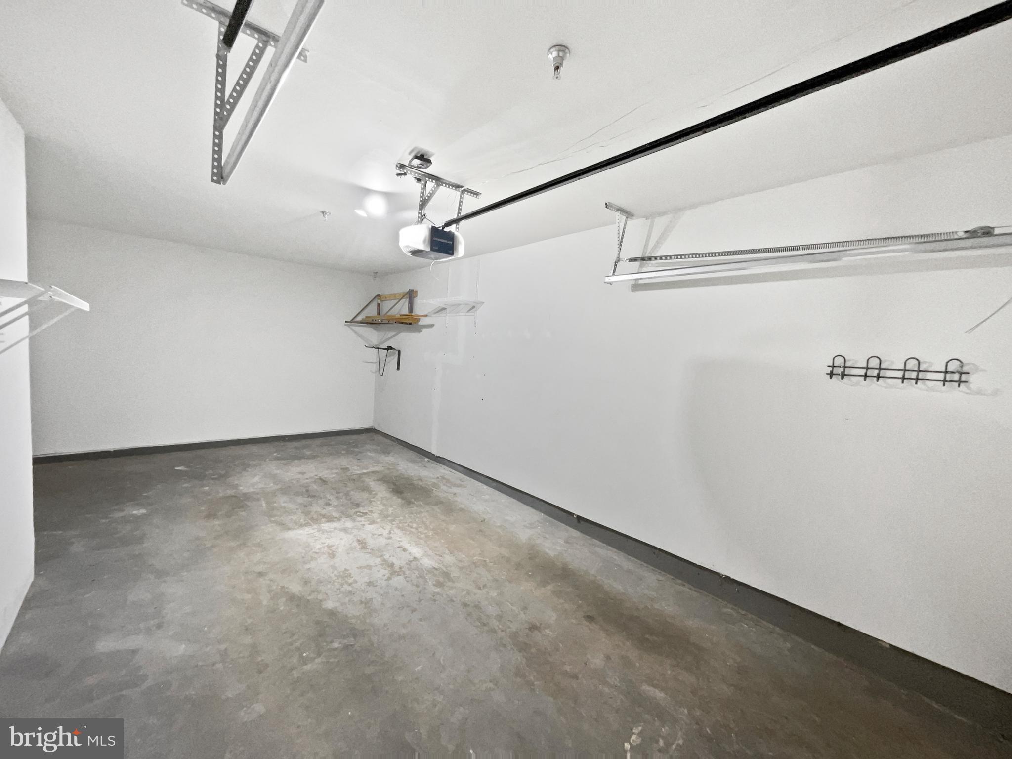 FAIR LAKES - Residential