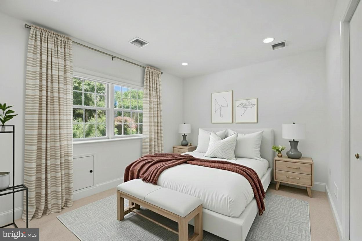 TANTALLON ON THE POTOMAC - Residential