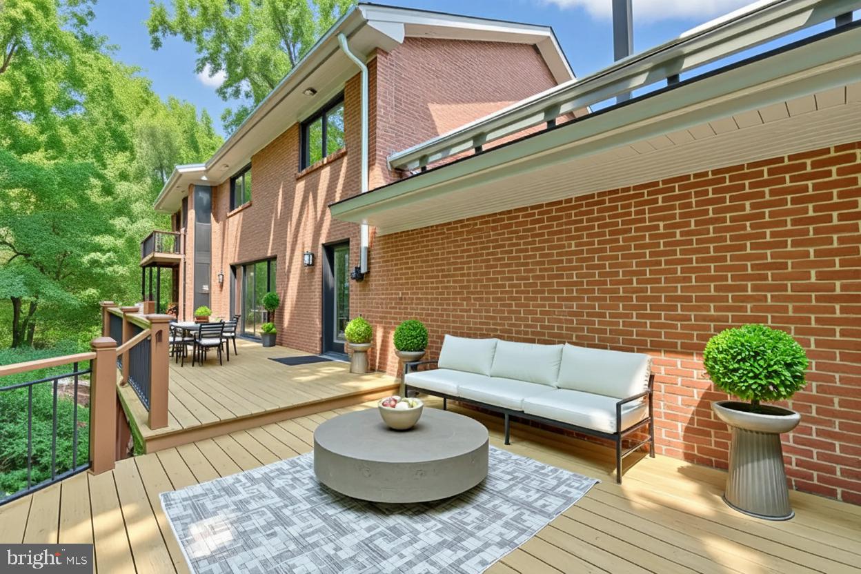 TANTALLON ON THE POTOMAC - Residential