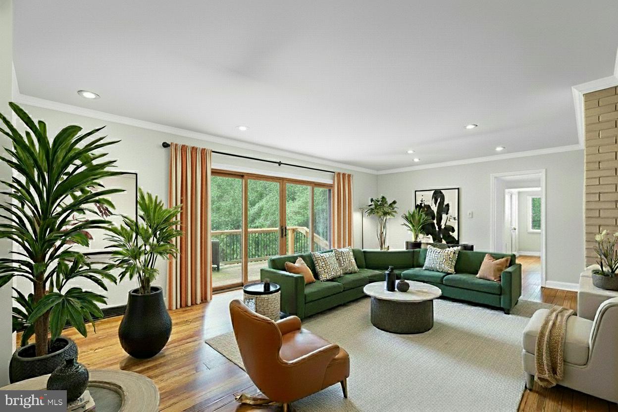 TANTALLON ON THE POTOMAC - Residential