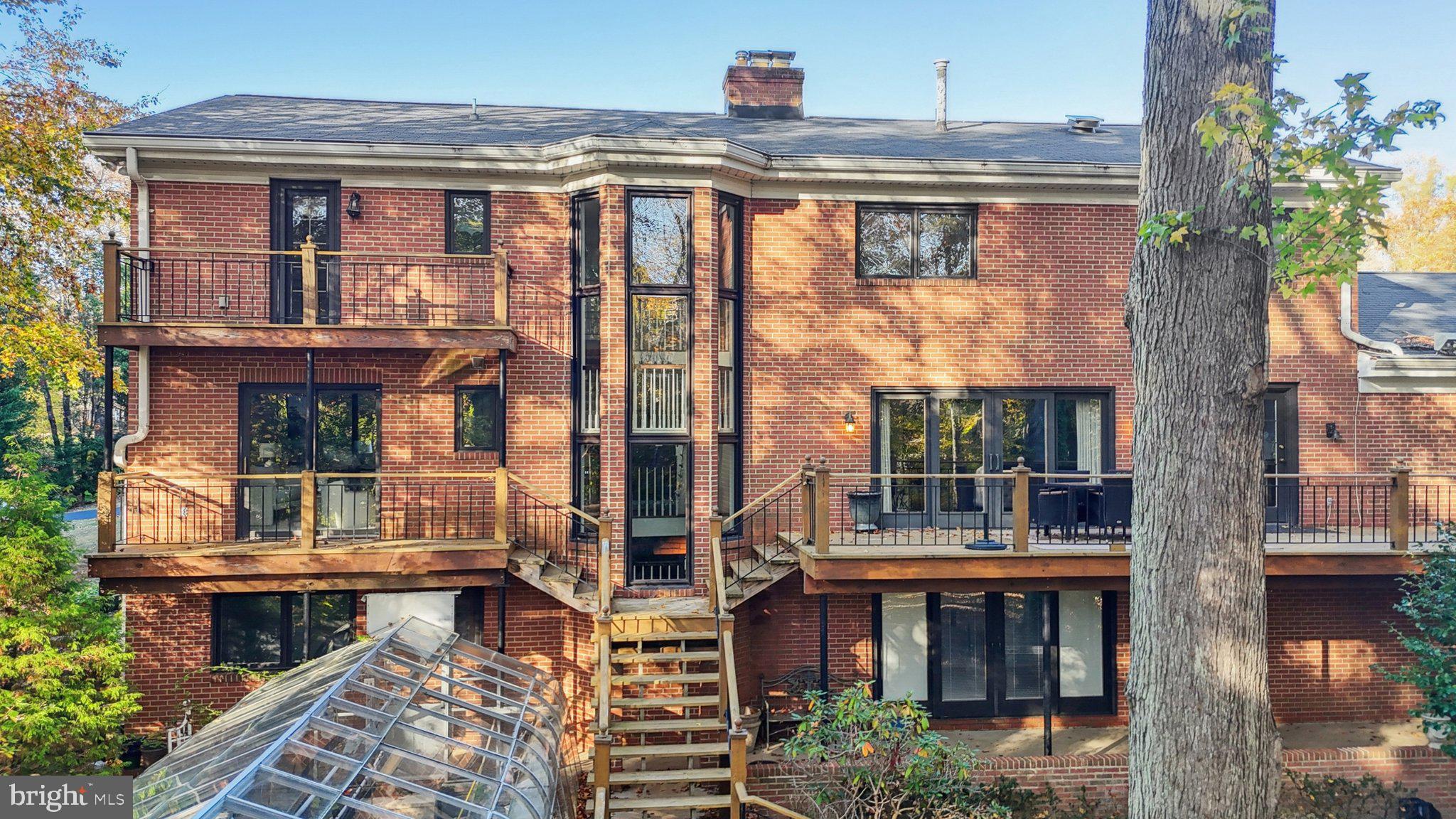 TANTALLON ON THE POTOMAC - Residential