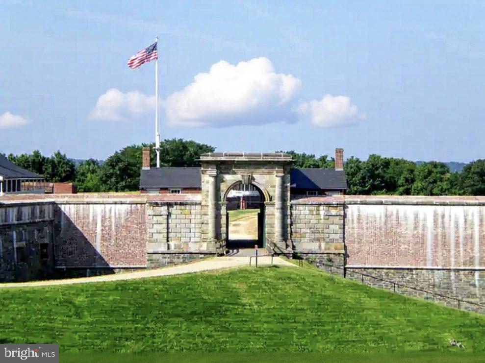 TANTALLON ON THE POTOMAC - Residential