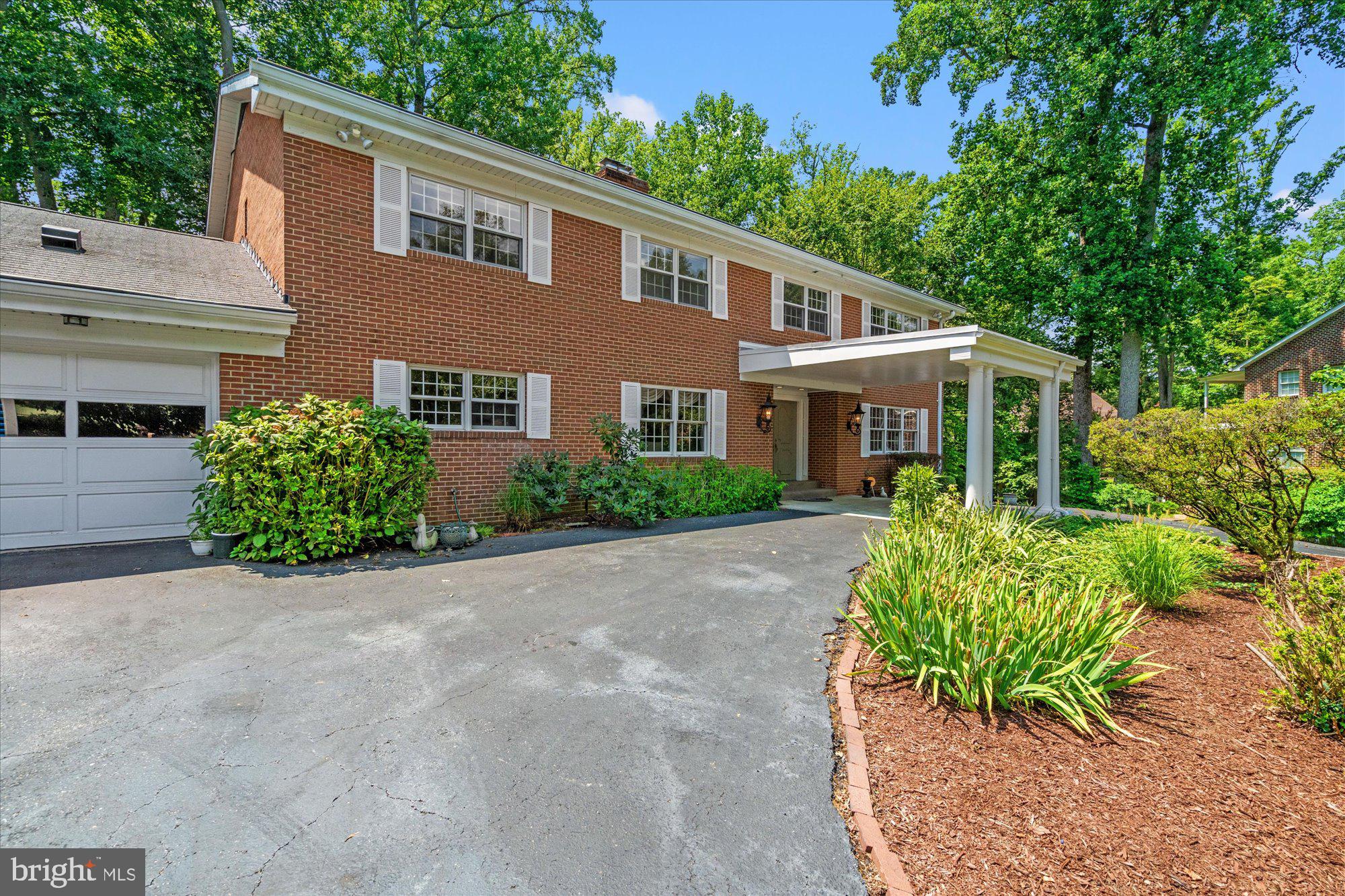 TANTALLON ON THE POTOMAC - Residential