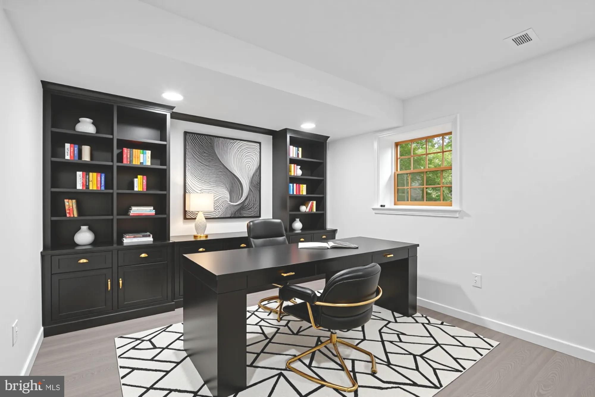 TANTALLON ON THE POTOMAC - Residential