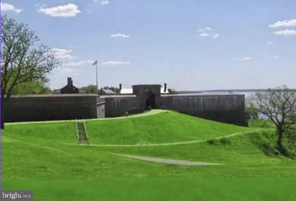 TANTALLON ON THE POTOMAC - Residential