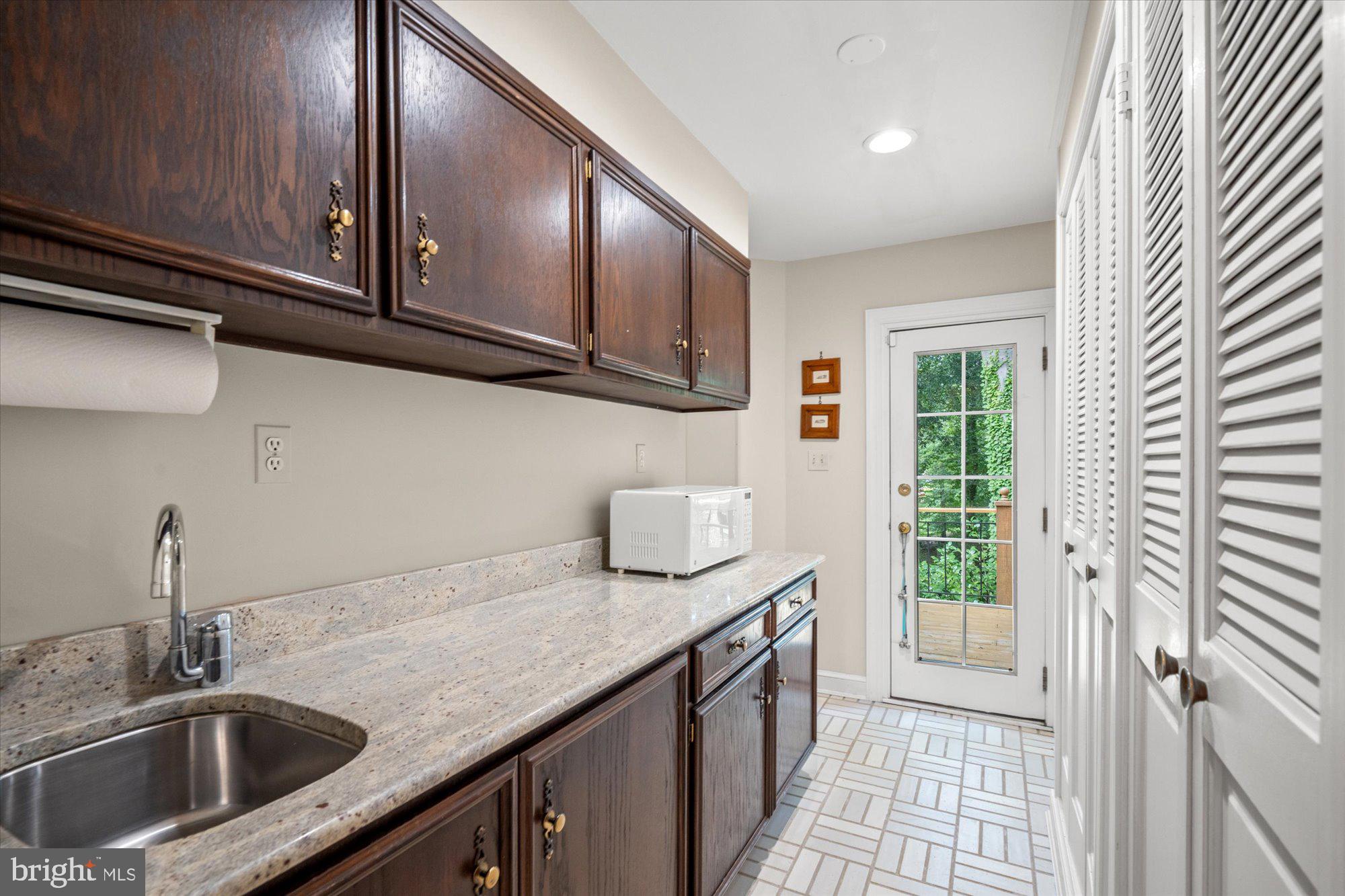 TANTALLON ON THE POTOMAC - Residential