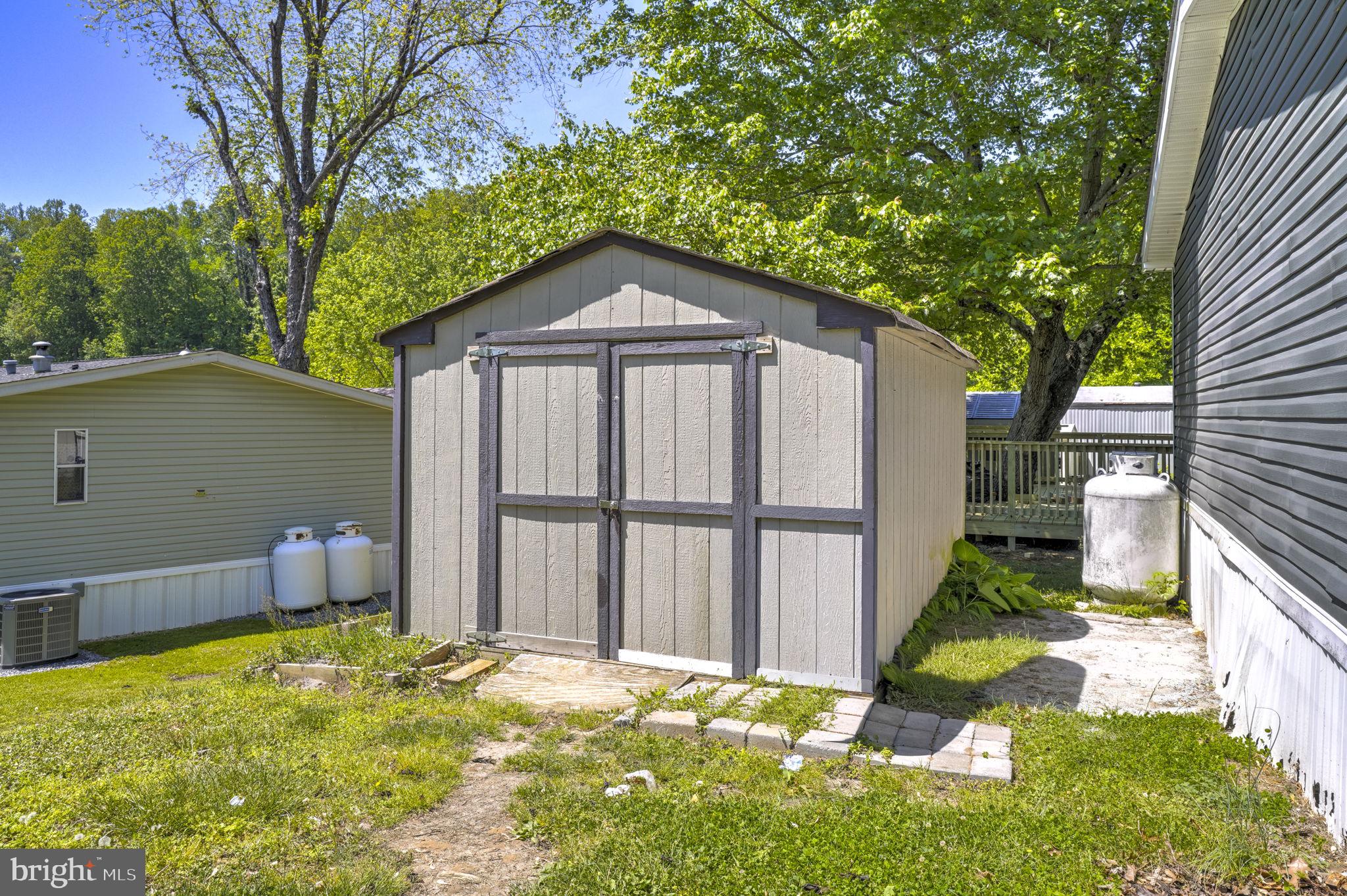 BOONE'S MOBILE ESTATES - Residential