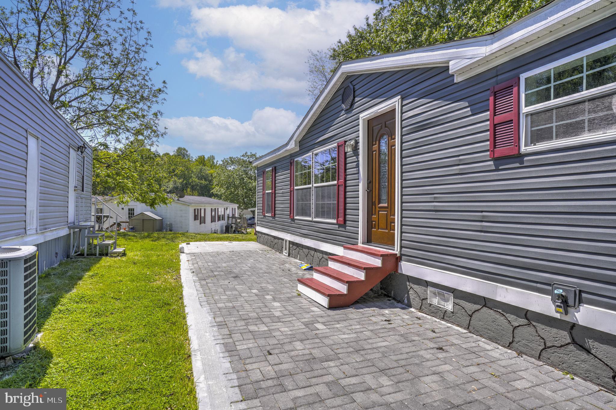 BOONE'S MOBILE ESTATES - Residential