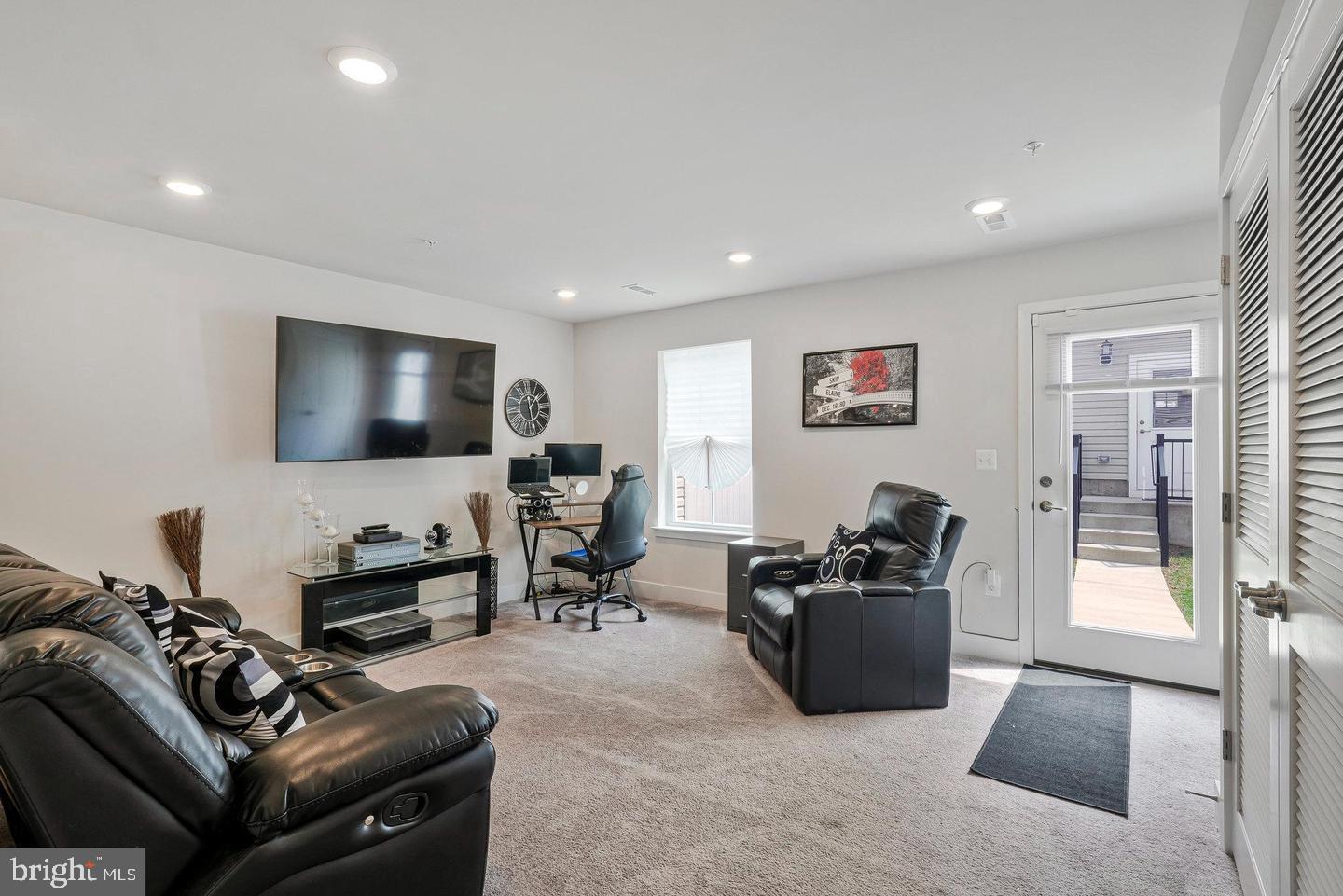 ST. CHARLES TOWNS - Residential