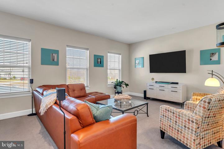 MARLBORO RIDING - Residential