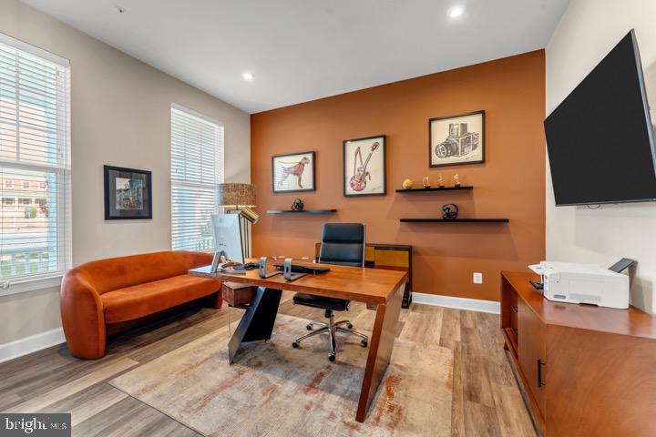 MARLBORO RIDING - Residential