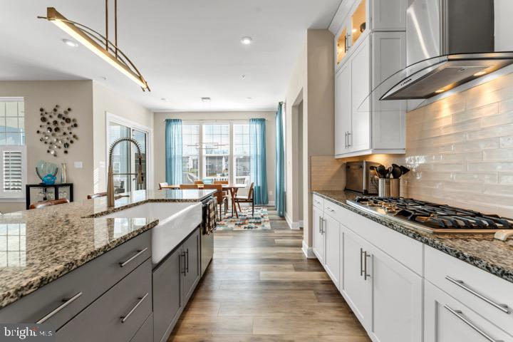 MARLBORO RIDING - Residential