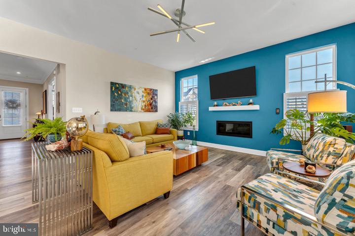 MARLBORO RIDING - Residential