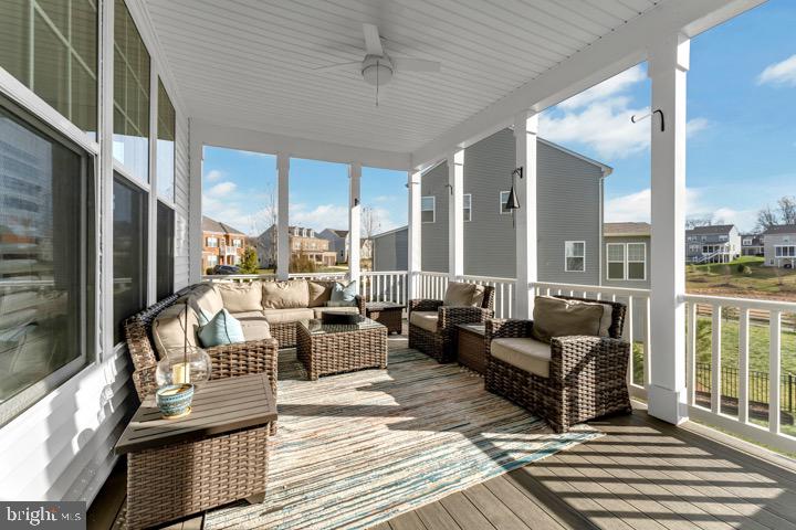 MARLBORO RIDING - Residential