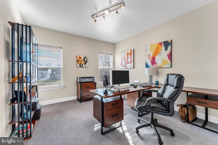 MARLBORO RIDING - Residential