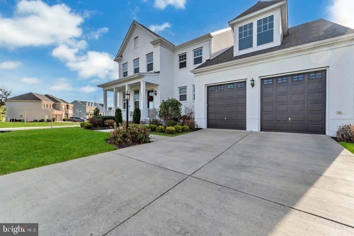 MARLBORO RIDING - Residential