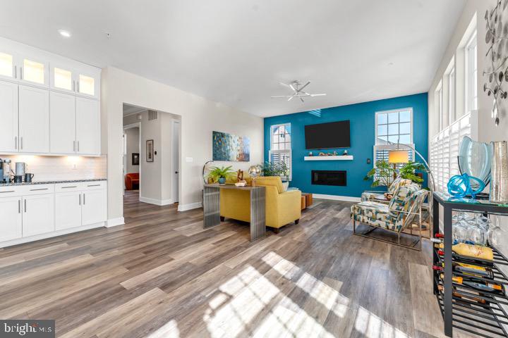 MARLBORO RIDING - Residential