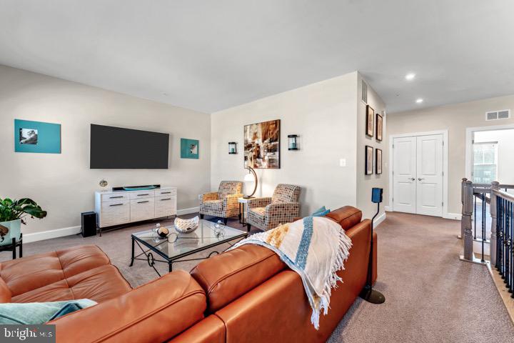 MARLBORO RIDING - Residential