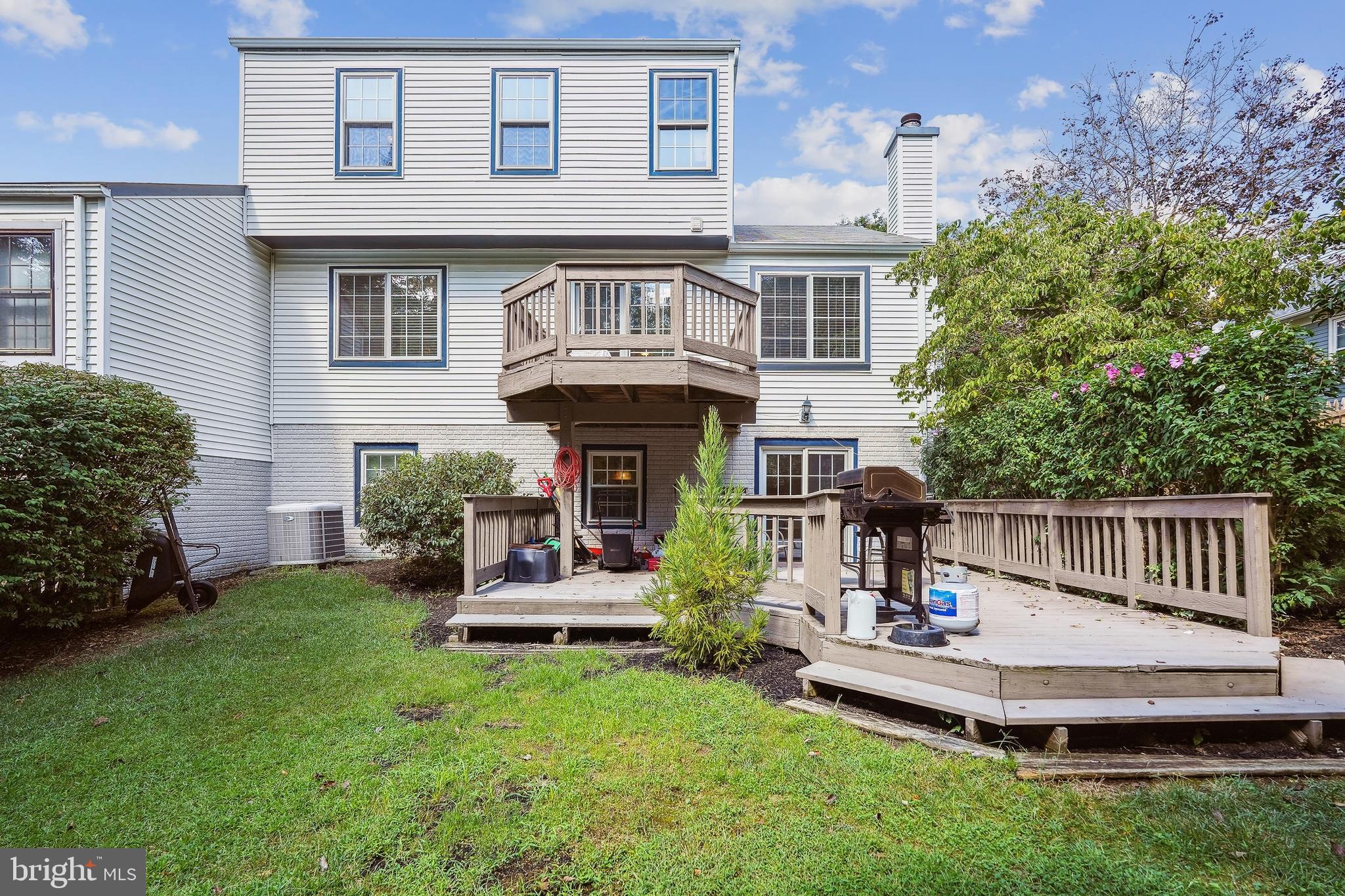 LAKE RIDGE - Residential