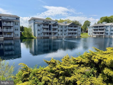 Condo For Rent - 2702 Waters Edge Drive #2<br/> New Castle County, NEWARK, DE 19702