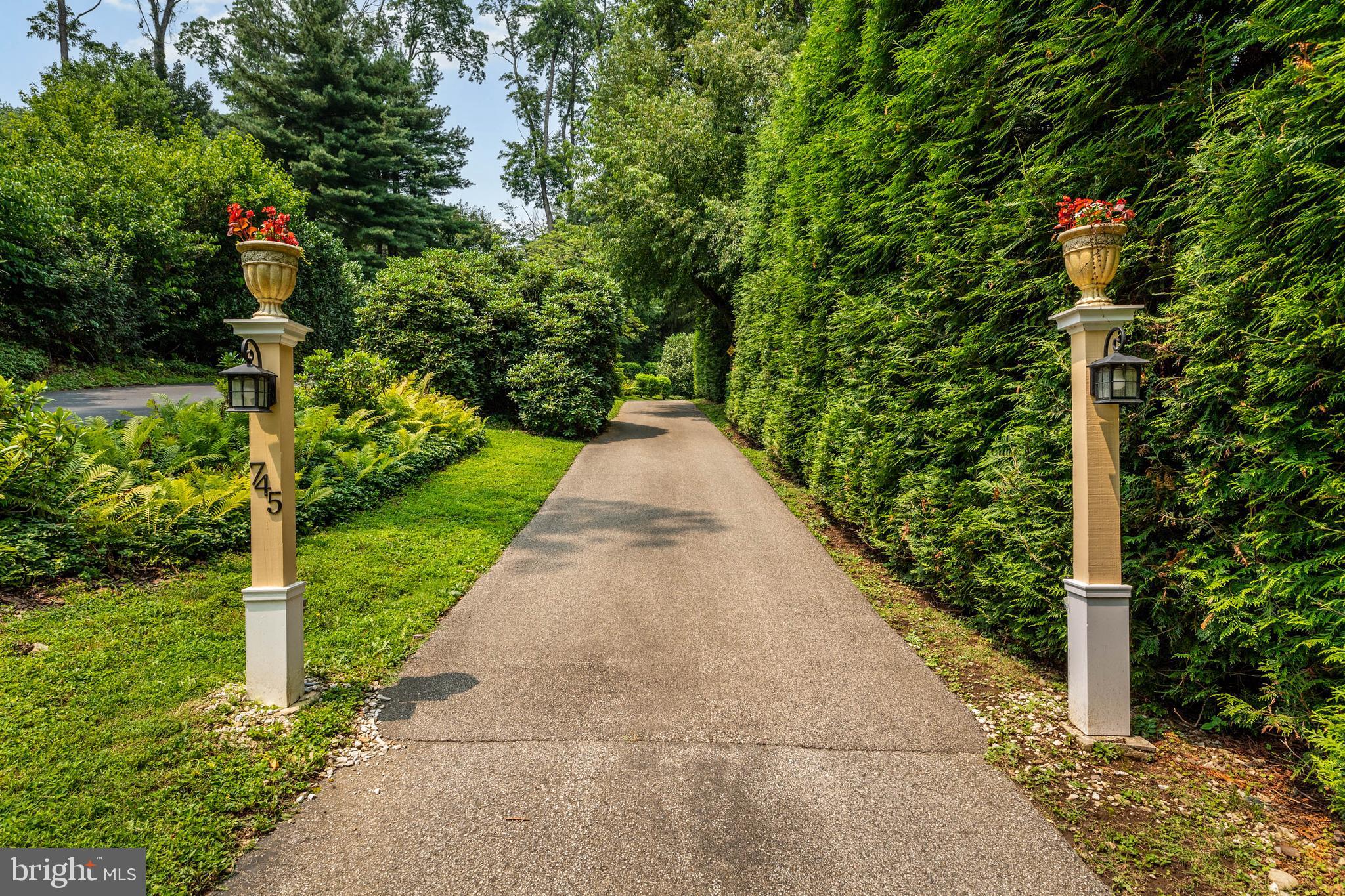 BRYN MAWR - Residential