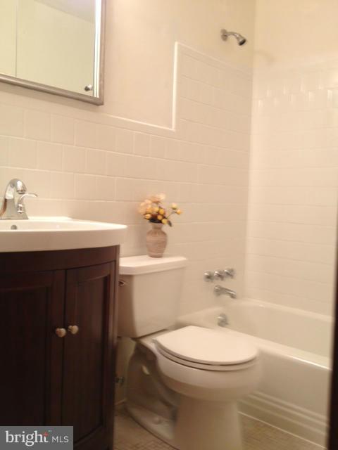 BARRINGTON - Residential