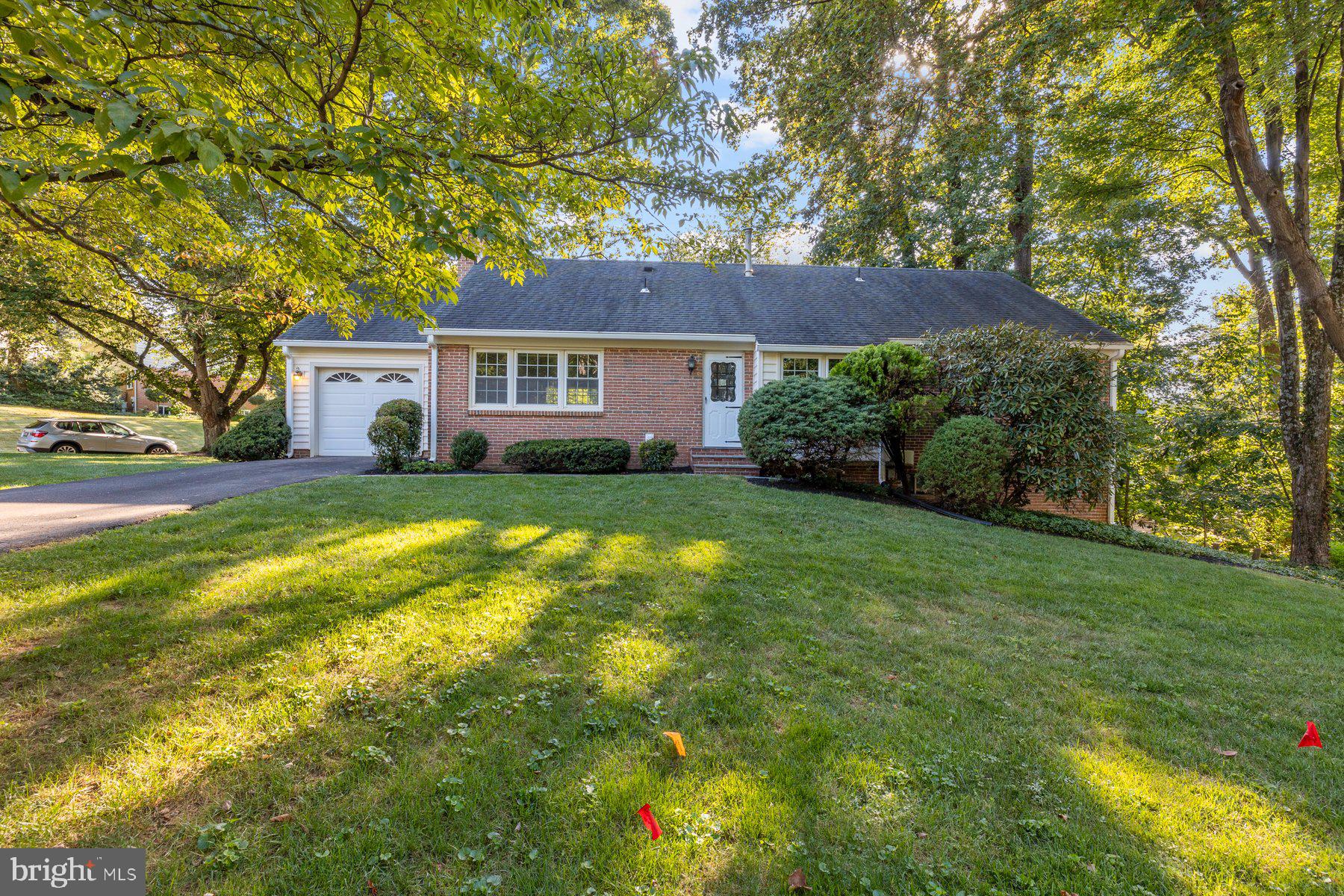 MC LEAN HUNT - Residential