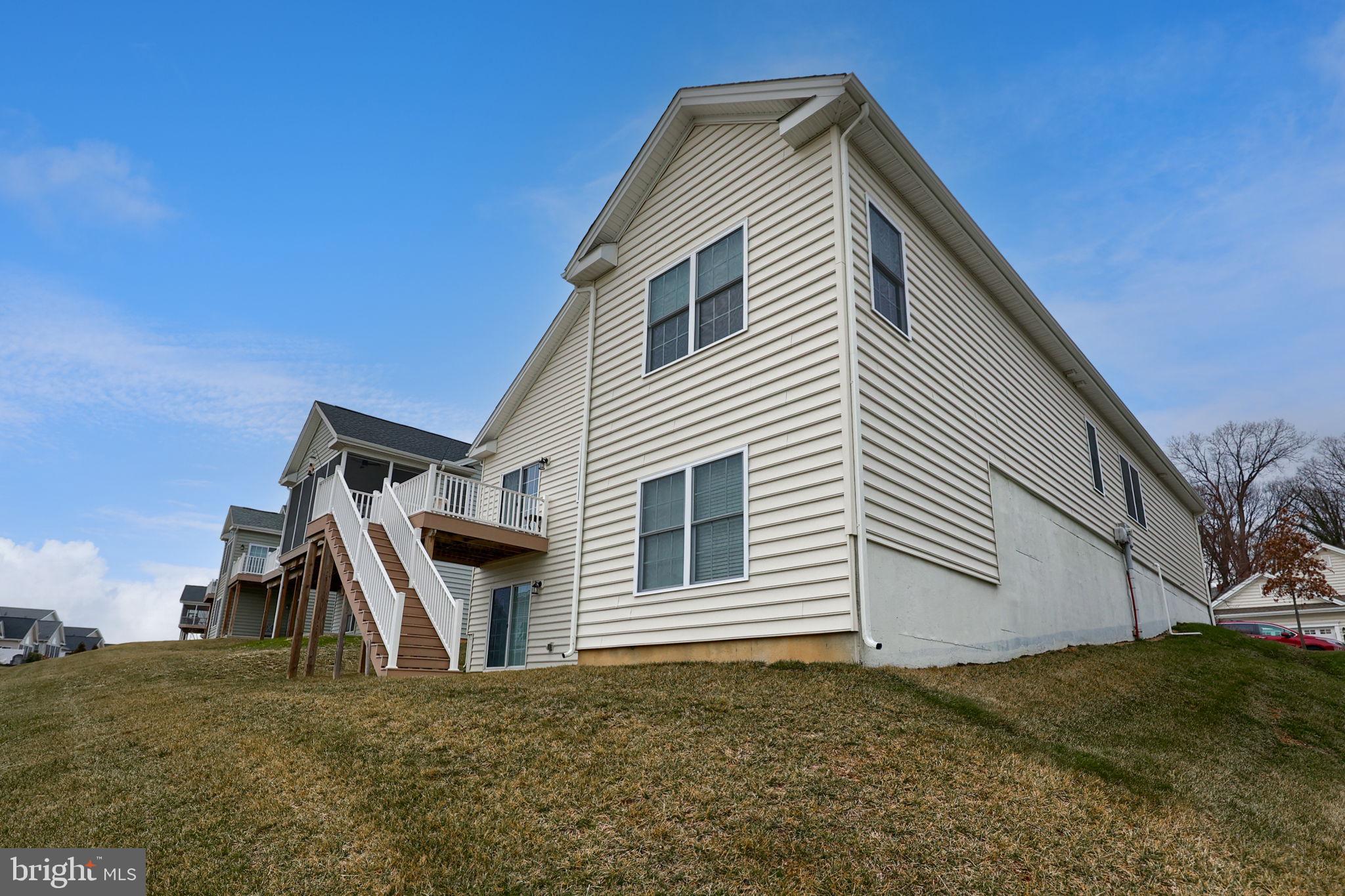 TRADITIONS OF AMERICA - Residential